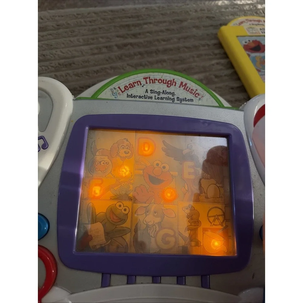 2002 Mattel Learn Through Music Interactive System Fisher Price WITH 3 Books‎